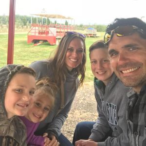 Meet your Posher, Tom-kari